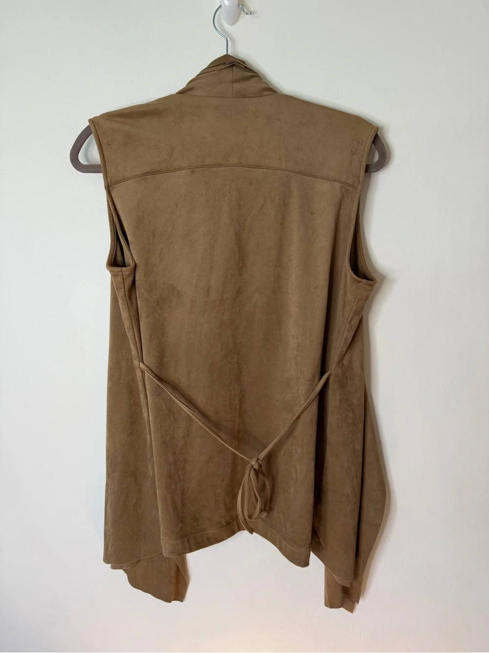 Katherine Barclay Faux-Suede Vest in Camel Brown size medium taupe Montreal